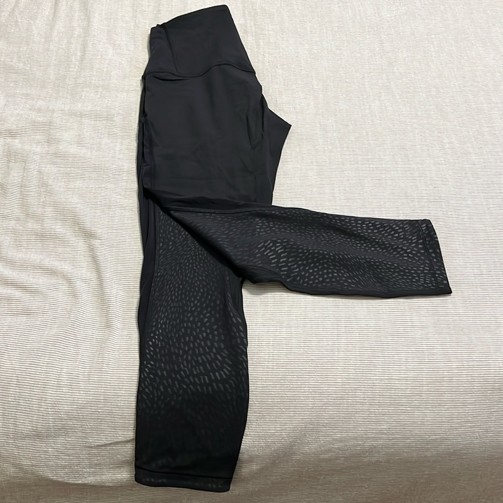 lululemon Mesh Patterned Crop
